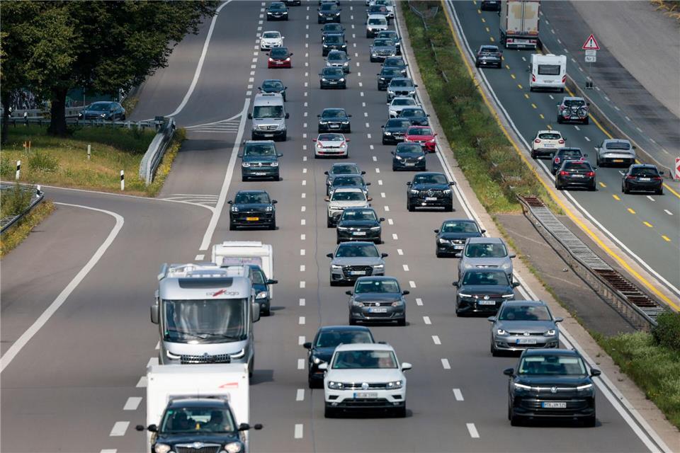 Höhere Schäden, höhere Regionalklassen: Fast jeder vierte Autofahrer in NRW wird von den Versicherern künftig höher eingestuft. (Symbolbild)Thomas Banneyer/dpa