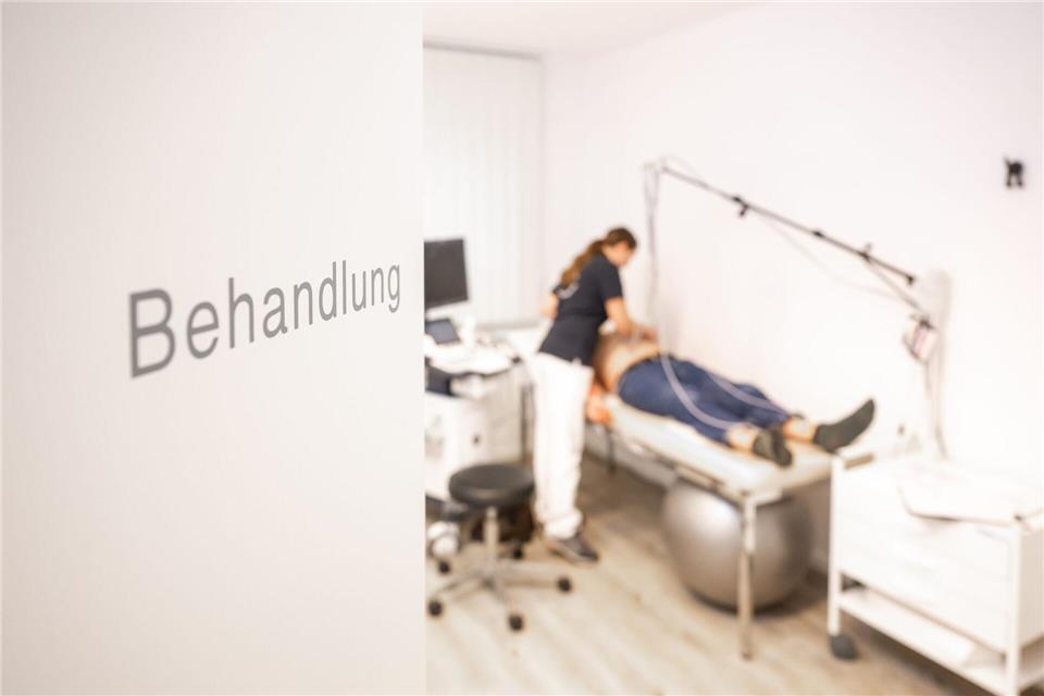 Höhere Zusatzbeiträge machen die Krankenversicherung teurer – doch lohnt es sich, die Kasse zu wechseln?picture alliance / dpa-tmn