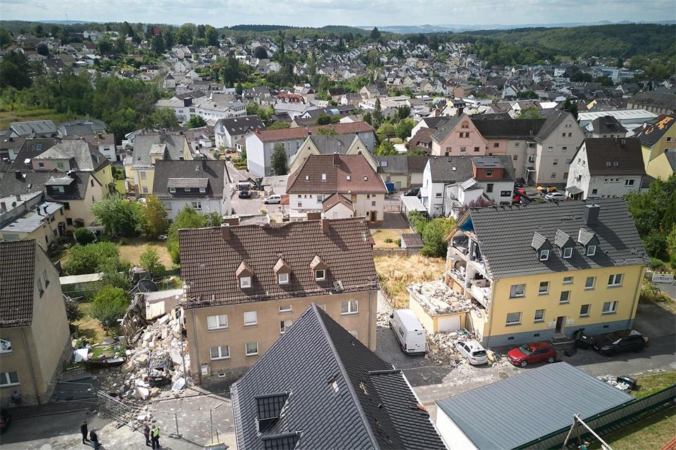 Höhr-Grenzhausen wurde von dem Unwetter besonders stark getroffen. Thomas Frey/dpa