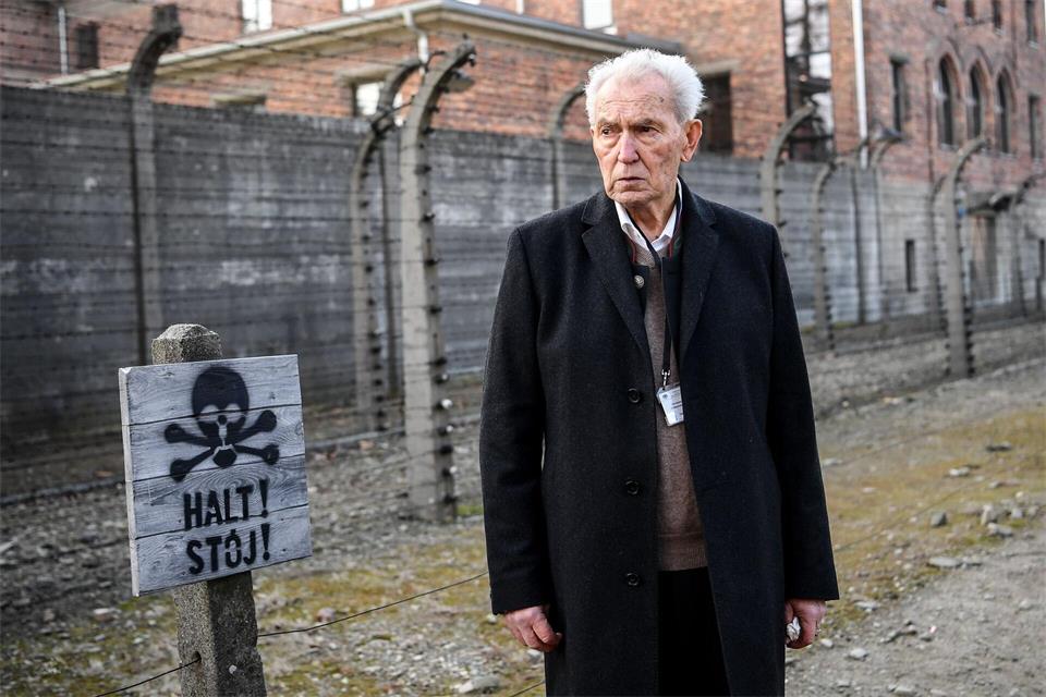 Höllenreiner überlebte das Vernichtungslager Auschwitz-Birkenau sowie die Lager Ravensbrück und Sachsenhausen. (Archivbild)Britta Pedersen/dpa-Zentralbild/dpa