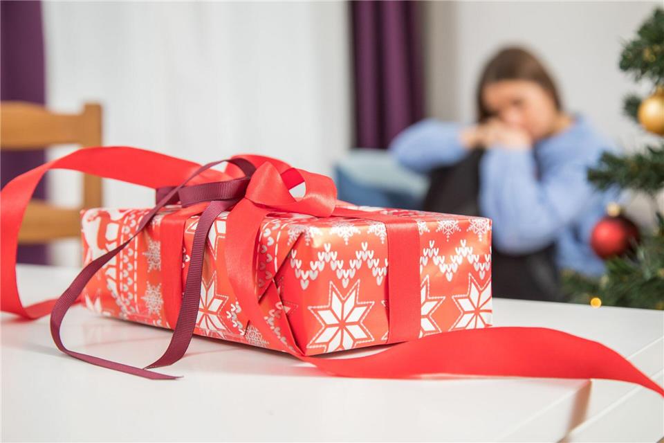 Hoffentlich keine Geschmacklosigkeit: Eine Studie enthüllt, wie oft Geschenke nach hinten losgehen.picture alliance / dpa-tmn