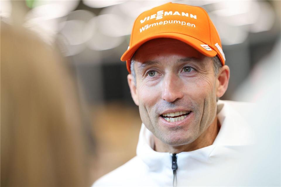 Hofft auf 2030: Cheftrainer Peter Schlickenrieder. (Archivfoto)Daniel Löb/dpa