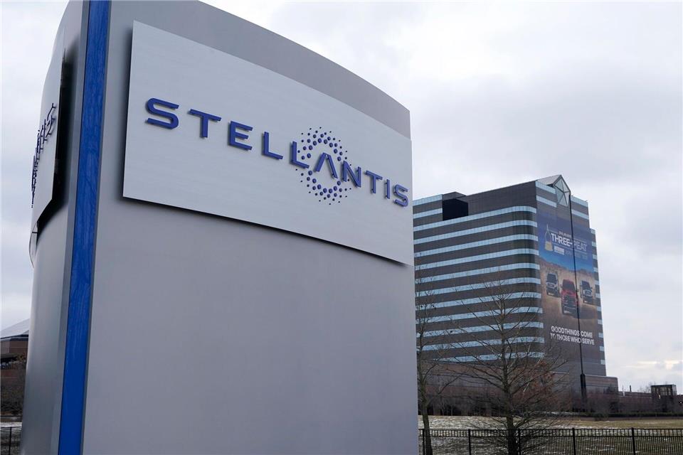 Hohe Investitionen und neue Arbeitsplätze: Stellantis will auf dem US-Markt neu angreifen.Carlos Osorio/AP/dpa