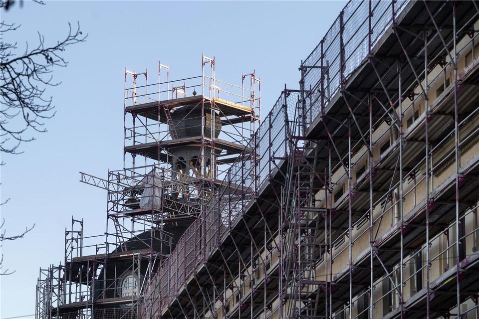 Hohe Preise und fehlende Investitionen belasten Thüringens Bauindustrie. (Symbolbild)Michael Reichel/dpa