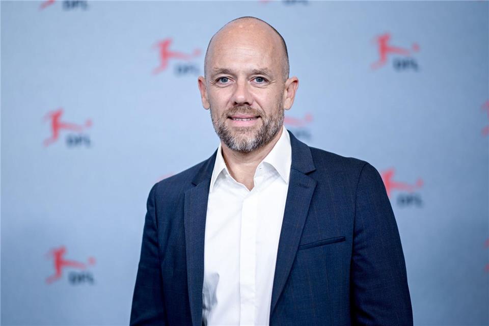 Holger Schwiewagner verkündete für die SpVgg Greuther Fürth ein Minus von 4,7 Millionen Euro.Britta Pedersen/dpa