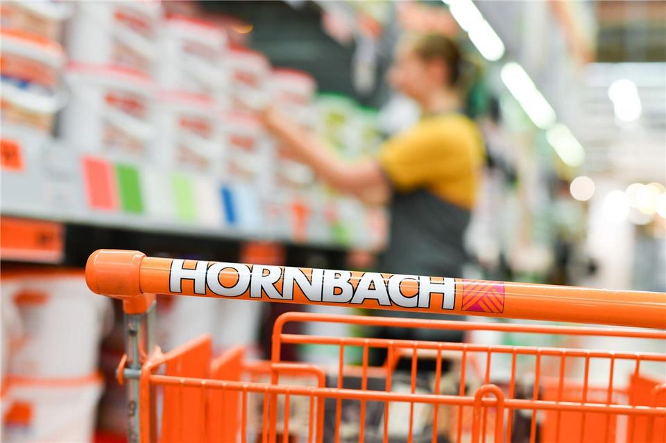 Hornbach sieht sich selbst auf einem guten Weg, die Jahresziele zu erreichen. (Archivbild)Uwe Anspach/dpa