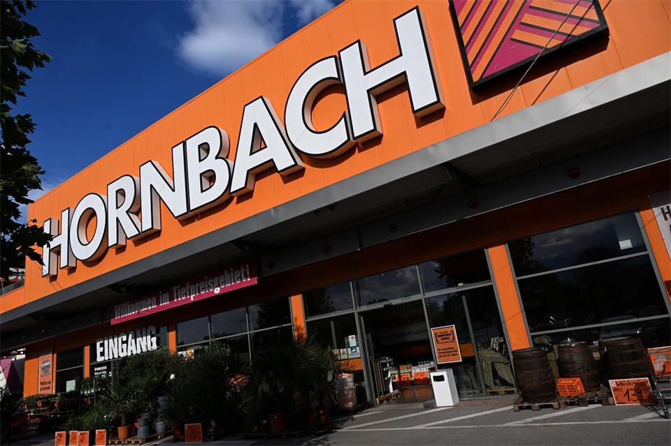 Hornbach trotzt steigenden Kosten und legt beim Umsatz kräftig zu.Felix Hörhager/dpa