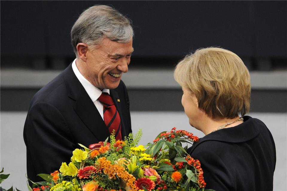 Horst Köhler (l) galt als einer der prominentesten Quereinsteiger in der Bundespolitik. (Archivbild)Tim Brakemeier/dpa
