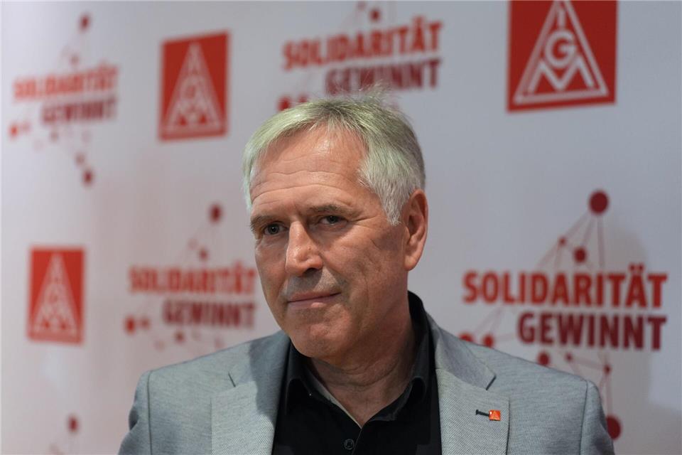 Horst Ott, der Bezirksleiter der IG Metall Bayern, sorgt sich um die Industrie im Freistaat. (Archivbild)Marcus Brandt/dpa