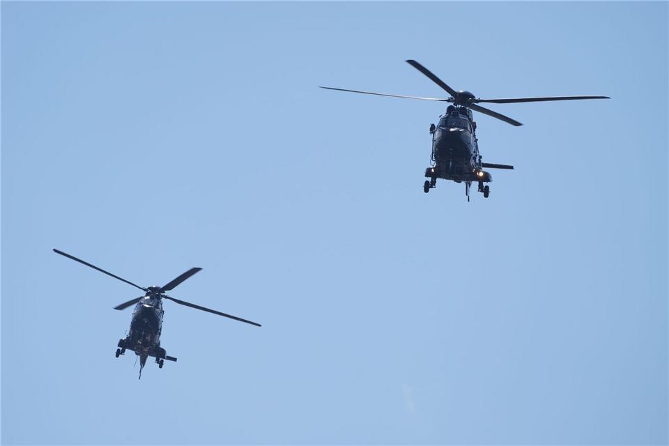 Hubschrauber-Piloten der Polizei werden in der kommenden Woche durch Deutschland fliegen. (Illustration)Sören Stache/dpa