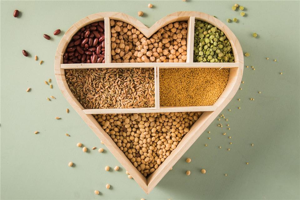 Hülsenfrüchte wie Linsen und Bohnen sind reich an Proteinen und Mineralstoffen: Richtig zubereitet, sind sie leicht verdaulich.Christin Klose/dpa-tmn