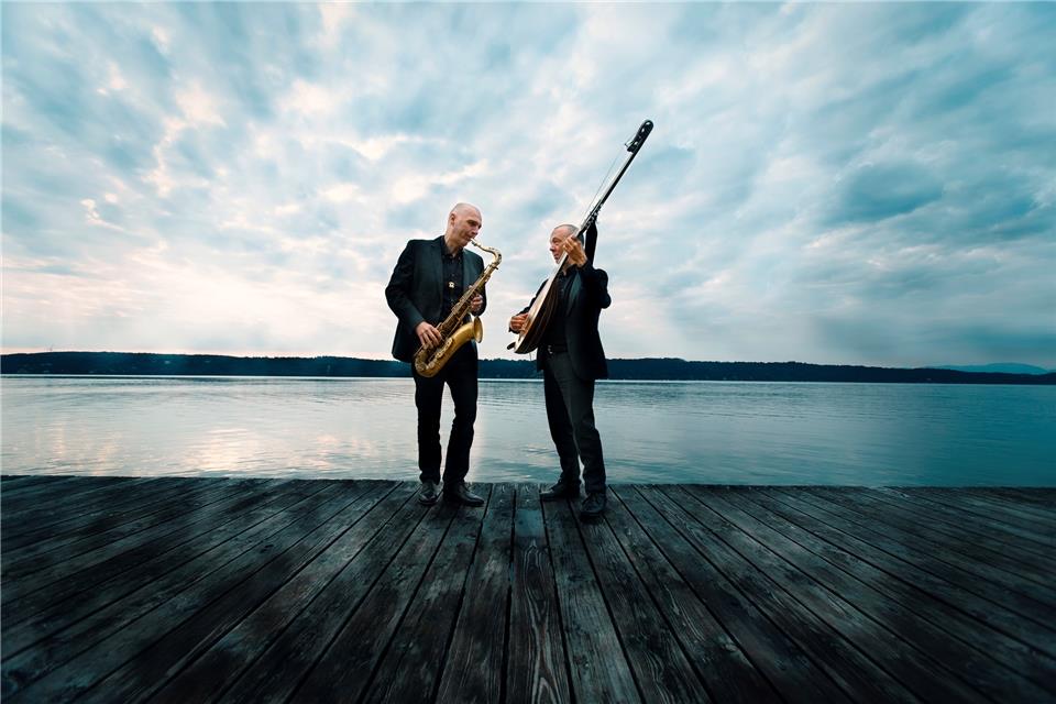Hugo Siegmeth (l.) und Axel Wolf widmen sich gemeinsam der Begegnung von Jazz, Barock und Renaissance sowie freier Improvisation. Beim Weihnachtskonzert im Schloss Raesfeld am Sonntag bilden sie gemeinsam mit der Sopranistin Ina Siedlaczek das Ensemble „Flow“.
