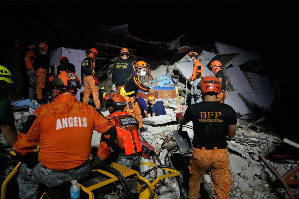 Hunderte Häuser sind bei dem schweren Beben eingestürzt.Aaron Favila/AP/dpa
