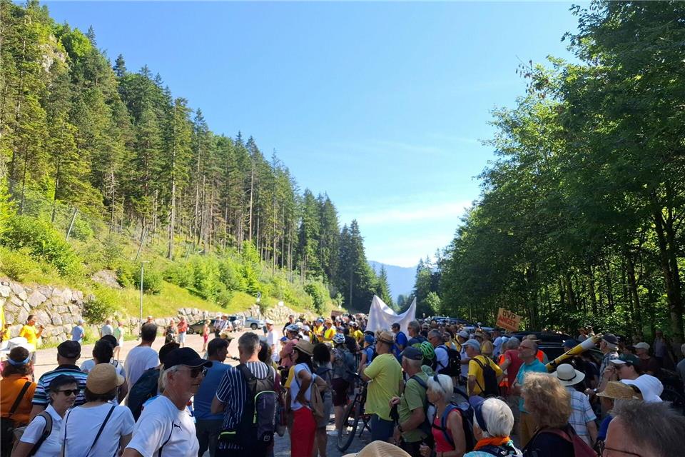 Hunderte Menschen nahmen an dem Protest teil.Markus Stegmayr/APA/dpa