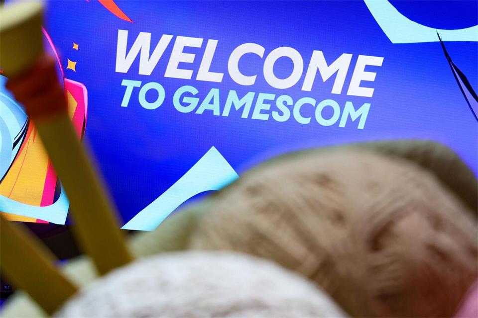 Hunderttausende Menschen werden bis Sonntag durch die Kölner Messehallen strömen, um neue Games auszuprobieren.Christoph Reichwein/dpa