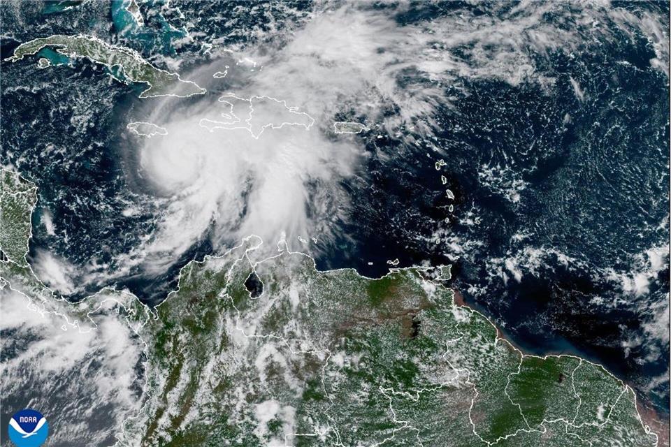 Hurrikan „Melissa“ erreicht vor Jamaika stärkste Stufe Hurrikan „Melissa“ hat die höchste Hurrikan-Kategorie 5 erreicht.Uncredited/NOAA via AP/dpa