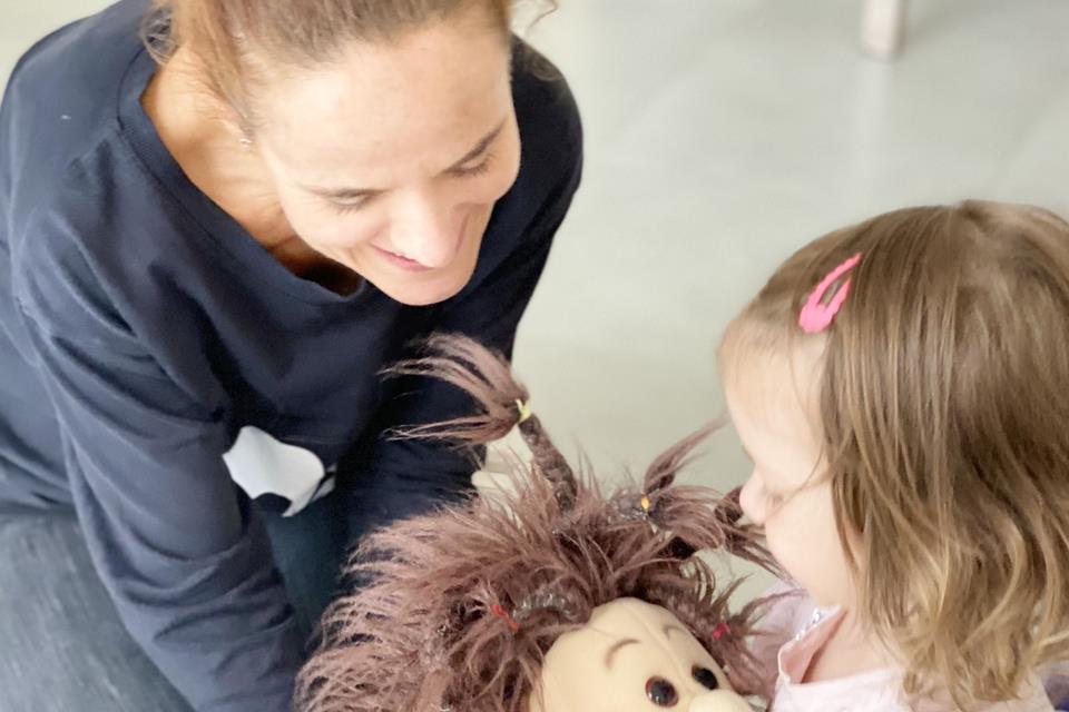 Hypnose ist spielerisch und einfach auch mit den kleinen Kindern möglich, obwohl Pia Brüggemann überwiegend mit älteren Jungen und Mädchen sowie Jugendlichen arbeitet