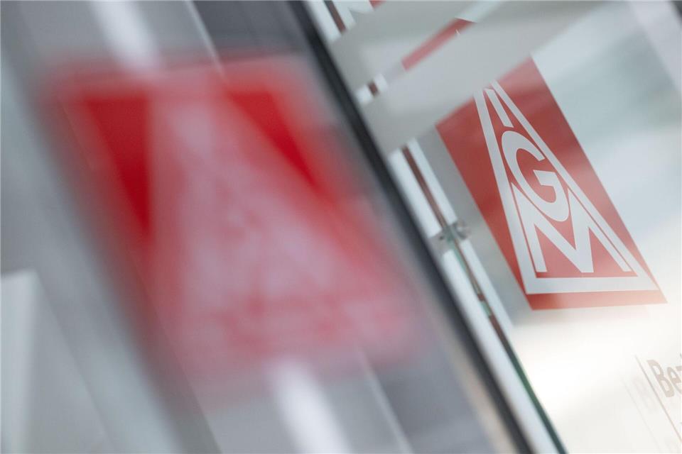 IG Metall Baden-Württemberg fordert Sofortprogramm. (Archivbild)Marijan Murat/dpa