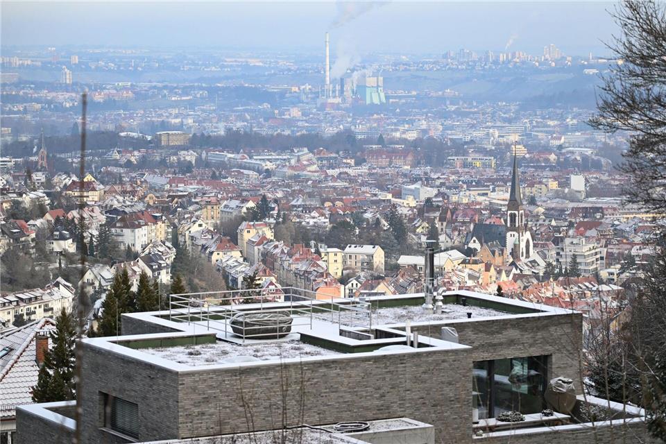 IHK kritisiert fehlende Wirtschaftslinie in Stuttgart. (Foto aktuell)Bernd Weißbrod/dpa
