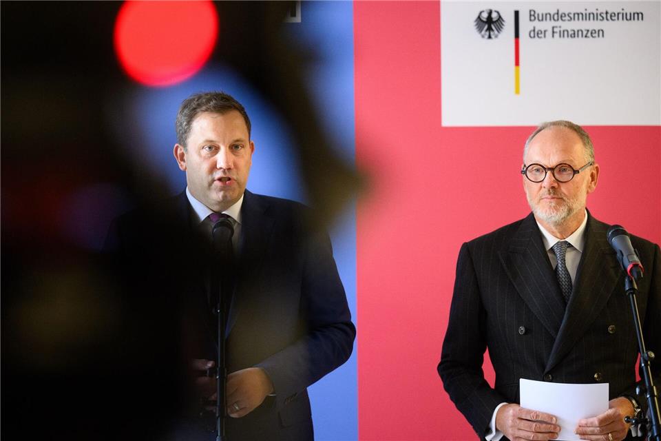 IIB-Vorsitzender Christ (r.): Deutschland muss mehr für seine wirtschaftliche Resilienz tun. (Archivbild)Bernd von Jutrczenka/dpa