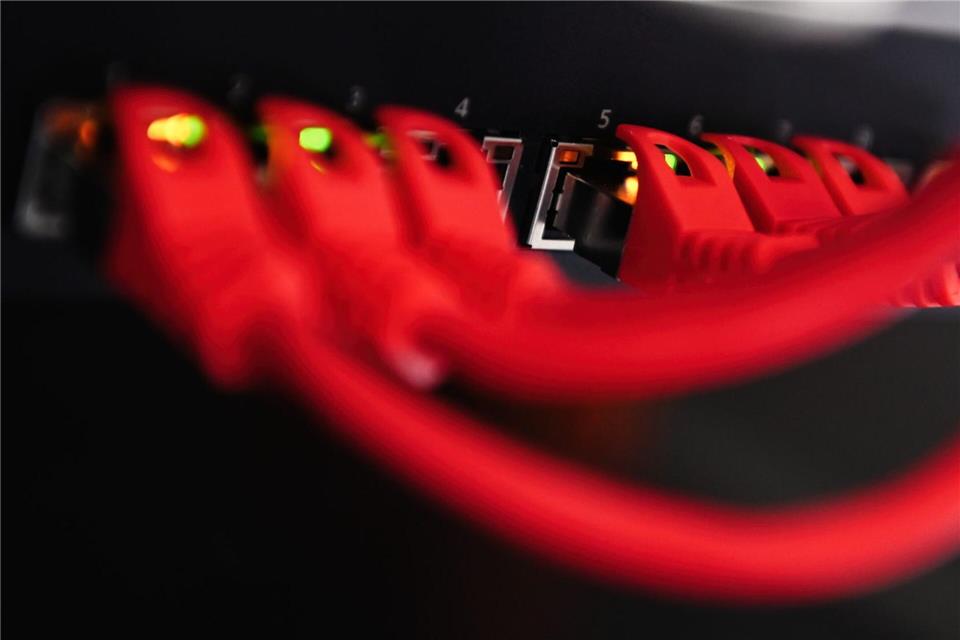 IT-Spezialisten müssen nun die sichergestellten Beweise auswerten. (Symbolbild)Nicolas Armer/dpa