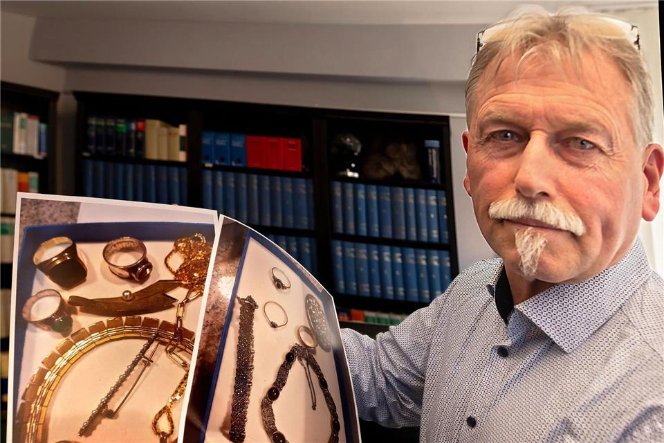 „Ich habe geheult vor Wut“, sagt der Sparkassen-Kunde Joachim Alfred Wagner. Dieter Menne/dpa