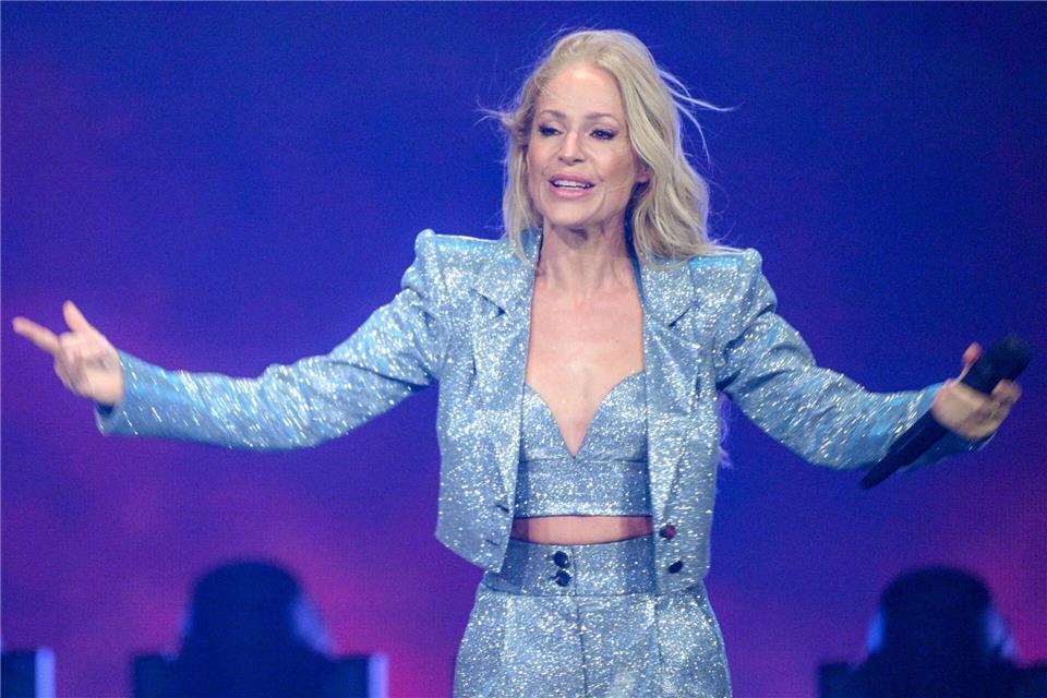 „Ich liebe dich über alles“, sagte Schlagersängerin Michelle bei ihrem Abschiedskonzert zu ihrem Partner Eric Philippi. (Archivbild)Jens Kalaene/dpa