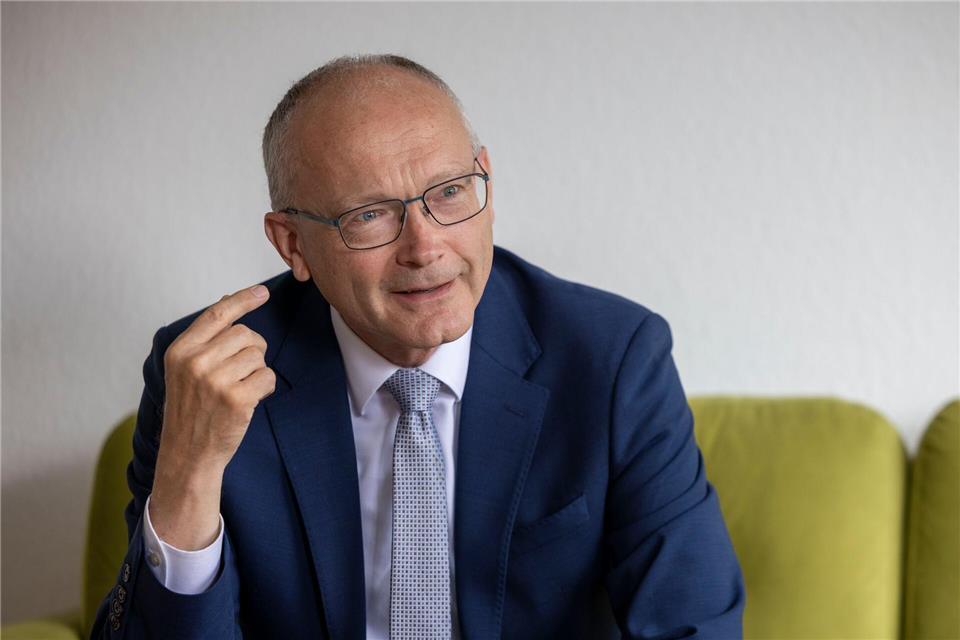 „Ich weiß, dass ich fehlbar bin. Ich weiß nicht immer mit letzter Sicherheit, ob ich Recht habe, das Gegenüber weiß es aber auch nicht“, sagt Justizminister Martin.Helmut Fricke/dpa