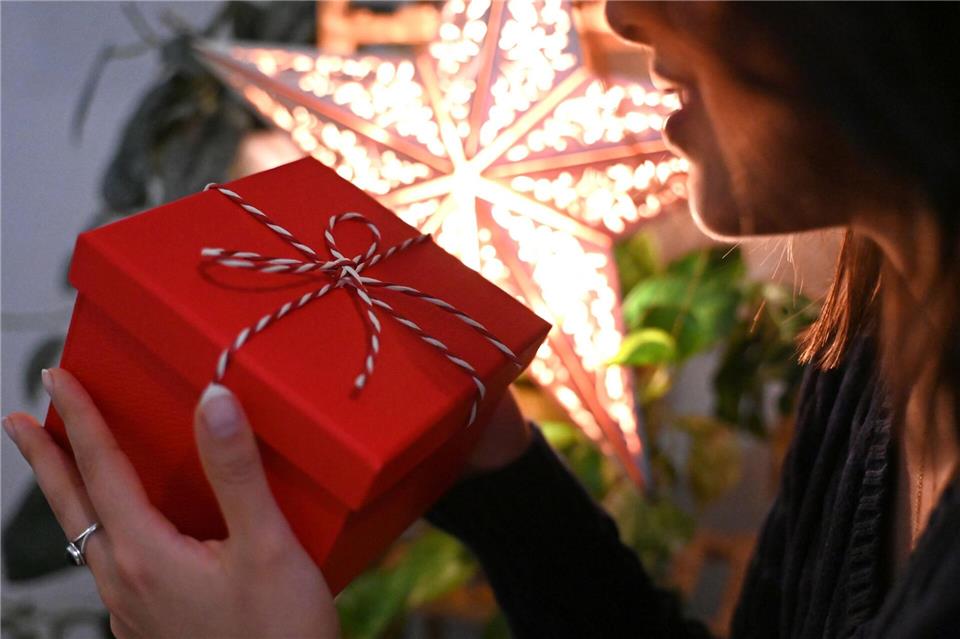 Ich weiß, was ich will: ein Geschenk für mich selbst.Elisa Schu/dpa