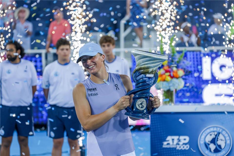 Iga Swiatek ist erstmals Siegerin beim Tennis-Turnier in Cincinnati.Scott Stuart/ZUMA Press Wire/dpa