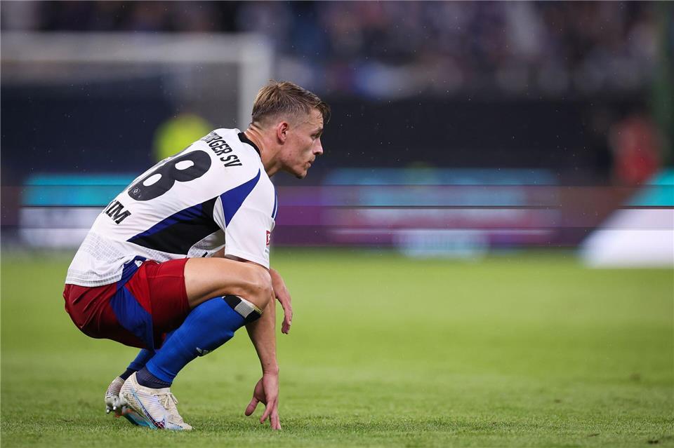 Ihm unterlief ein Eigentor gegen RCD Mallorca: HSV-Spieler Miro Muheim. Christian Charisius/dpa
