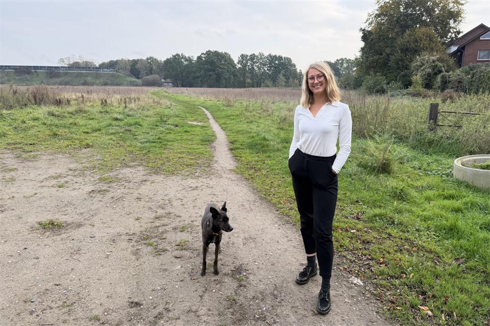 Ihr Hund Donna begleitet Lara Ebbeler und ihren Mann schon seit fast vier Jahren.