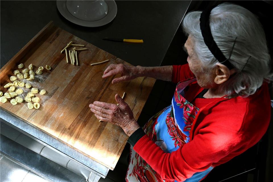 Ihr Lieblings-Pastagericht sind „Fusilli con la mollica“, ein „Armengericht“ aus ihrem Heimatdorf Scanzano Jonico mit in Paprikapulver gerösteten Semmelbröseln. Lilli Förter/dpa