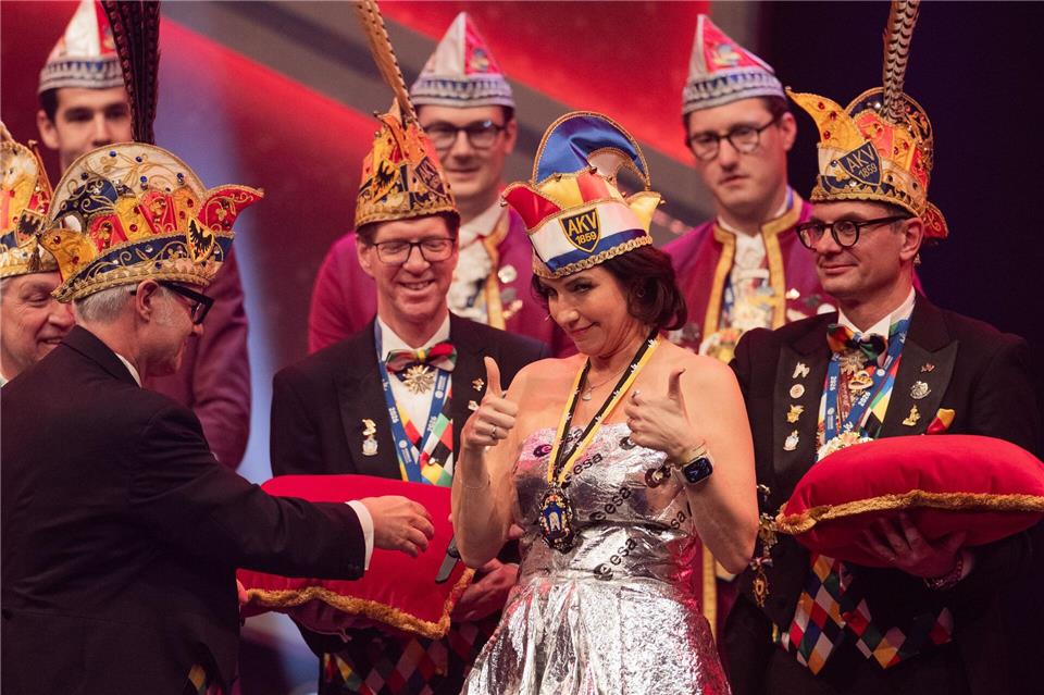 Ihre Antrittsrede trug Bär in Reimen vor. Rolf Vennenbernd/dpa