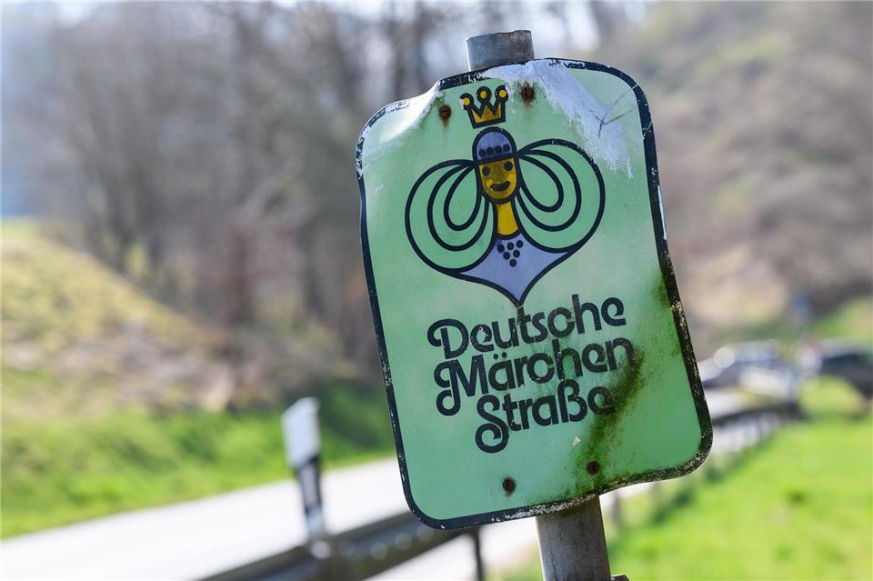 Ihren 50. Geburtstag feiert jetzt die Deutsche Märchenstraße, die vom hessischen Main bis nach Bremen führt und über 60 Städte und Gemeinden mit besonderem Bezug zu Märchen, Sagen und Legenden verbindet. (Foto-Produktion)Swen Pförtner/dpa