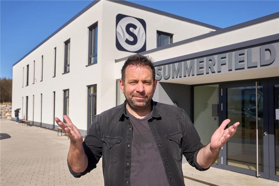 Ende der Ballermann-Saison: Was macht der Sommer im Winter? Ikke Hüftgold privat: Plattenfirma und Gartenbaucenter. (Archivbild)Thomas Frey/dpa
