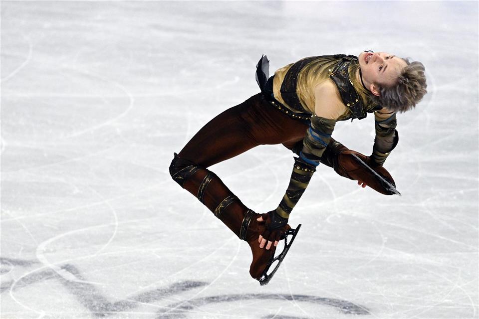 Ilia Malinin zeigte eine spektakuläre Flugshow.Øíhová Michaela/CTK/dpa