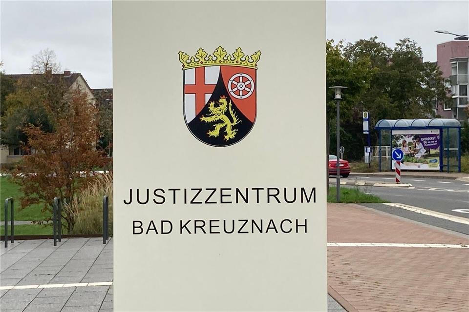 Im April hatte der Prozess gegen den Mann vor dem Landgericht Bad Kreuznach begonnen. (Archivbild)Bernd Glebe/dpa