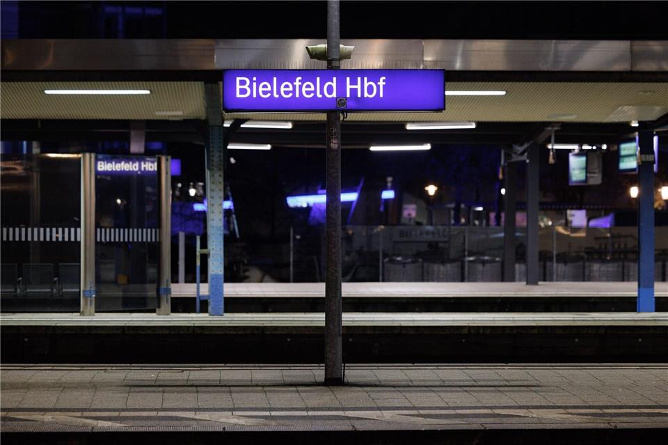 Im Bielefelder Hauptbahnhof war die Reise beendet. (Archivbild)Friso Gentsch/dpa