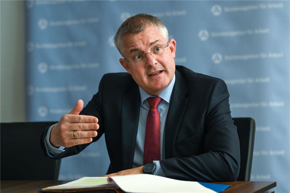 Im Chemiedreieck stehen Hunderte Jobs auf der Kippe. (Archivbild)Heiko Rebsch/dpa