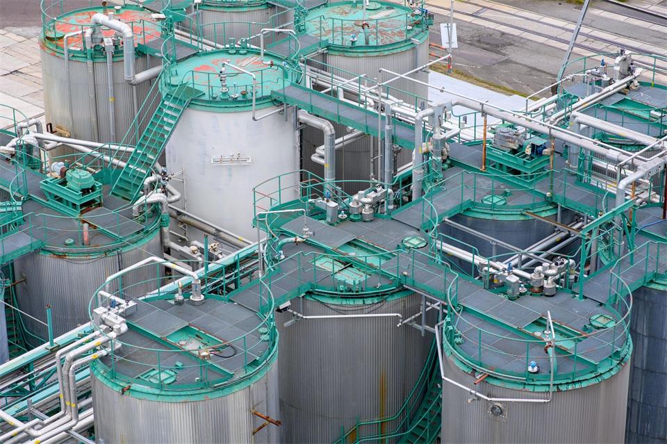 Im Chemiepark Genthin soll ein Zweckverband künftig Verkehrs- und Versorgungsinfrastruktur bündeln. (Archivbild) Klaus-Dietmar Gabbert/dpa-Zentralbild/dpa