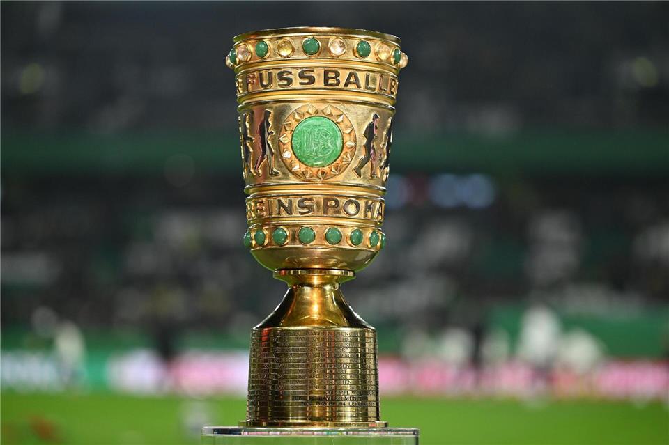Im DFB-Pokal geht es um sportliches Prestige und viel Geld.Swen Pförtner/dpa