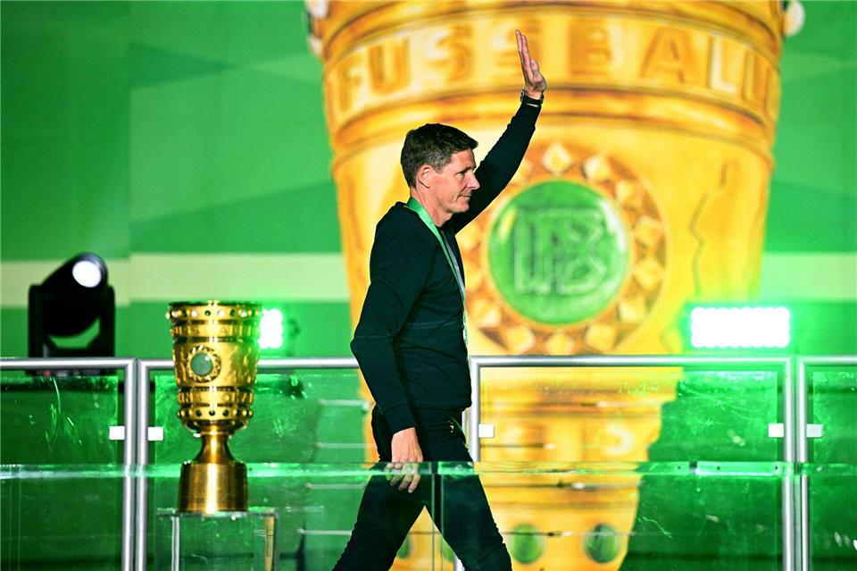 Im DFB-Pokalfinale unterlag Oliver Glasner 2023 mit Eintracht Frankfurt gegen Leipzig, ein Jahr zuvor gewann er mit der Eintracht die Europa League. (Archivbild)Tom Weller/dpa