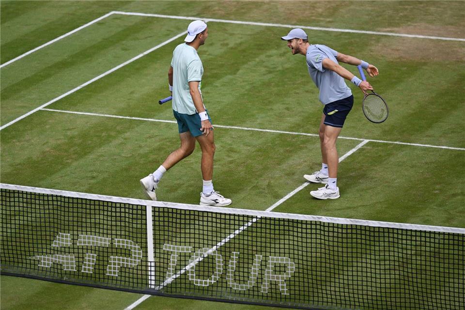 Im Doppel nicht zu schlagen: Jan-Lennard Struff (l) und Yannick Hanfmann (r).Marijan Murat/dpa