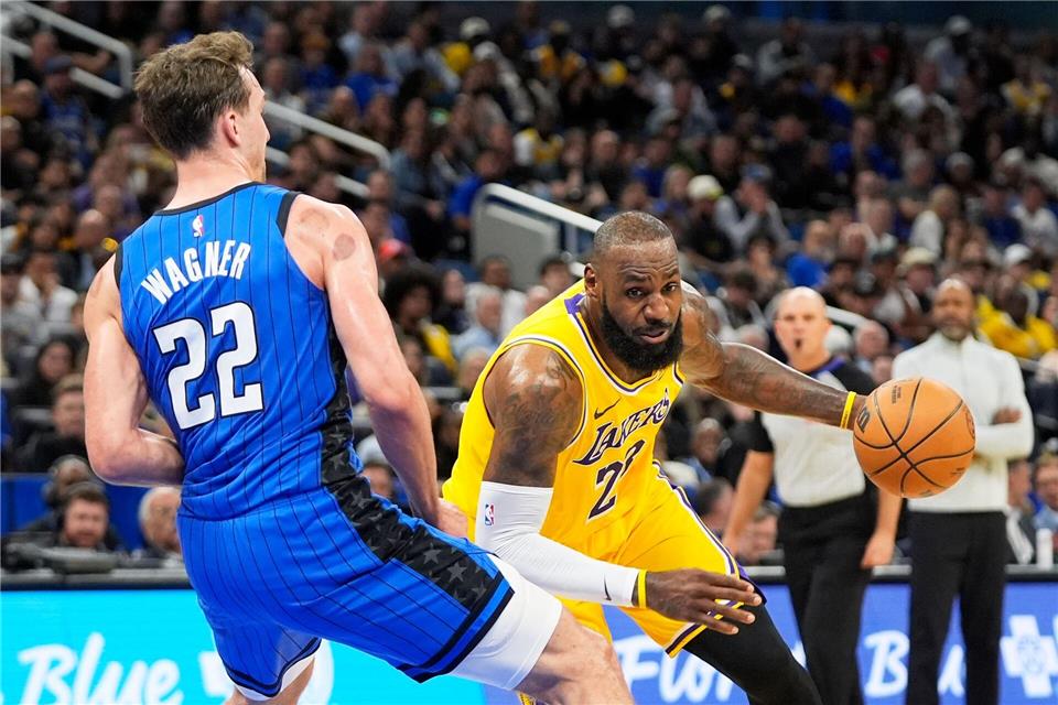 Im Duell mit den ganz Großen wie LeBron James: Franz Wagner.John Raoux/AP/dpa
