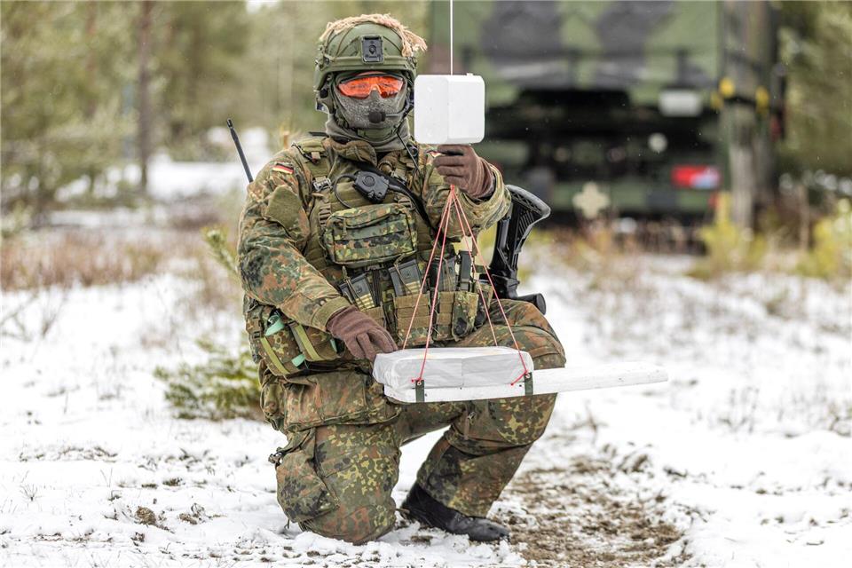 Im Ernstfall sollen damit Informationen an Menschen gebracht werden.Frank Hammerschmidt/dpa