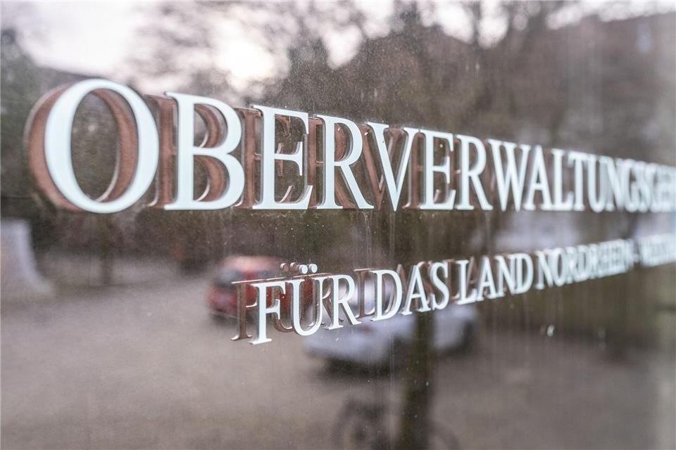 Im Fall eines Tadschiken, dem die Abschiebung droht, haben die Behörden zugesagt, auf die Entscheidung des OVG zu warten. (Archivbild)Guido Kirchner/dpa