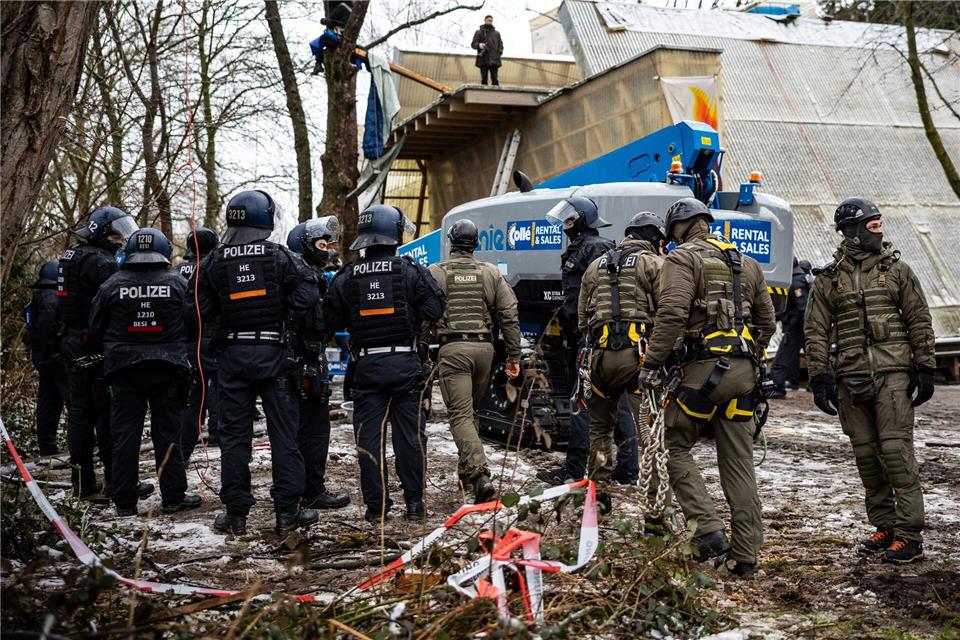 Im Februar 2026 gipfelten die Proteste gegen das geplante Besucherzentrum der Mathildenhöhe in einem Polizeieinsatz. (Archivbild)Christopher Millau/dpa