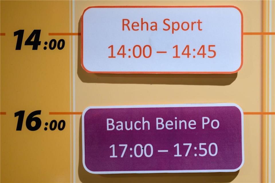 Im Fitnessstudio fangen auch andere Menschen im hohen Alter mit dem Training an.Patrick Pleul/dpa