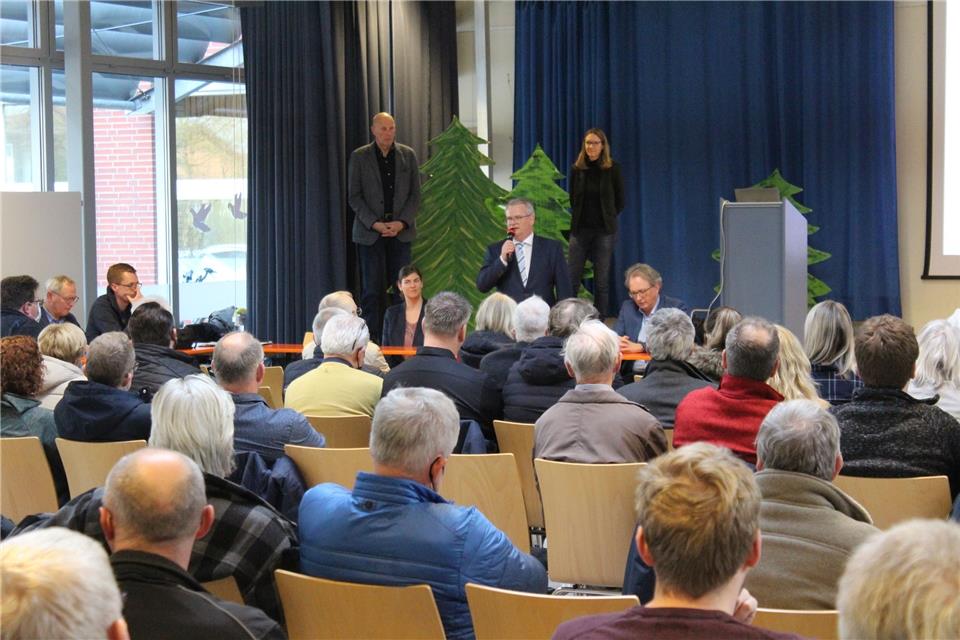 Im Forum der St.-Sebastianschule hatten die Teilnehmer nach den Präsentationen Gelegenheit zur Diskussion.